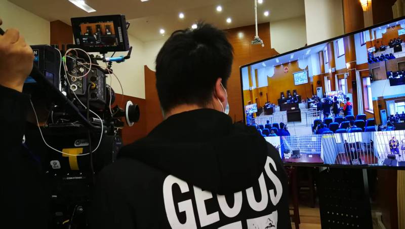AI生成VS人工创意——尚义县广告片拍摄公司的技术浪漫主义实践